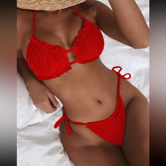 Sexy frill trim ruched bikini swimsuit